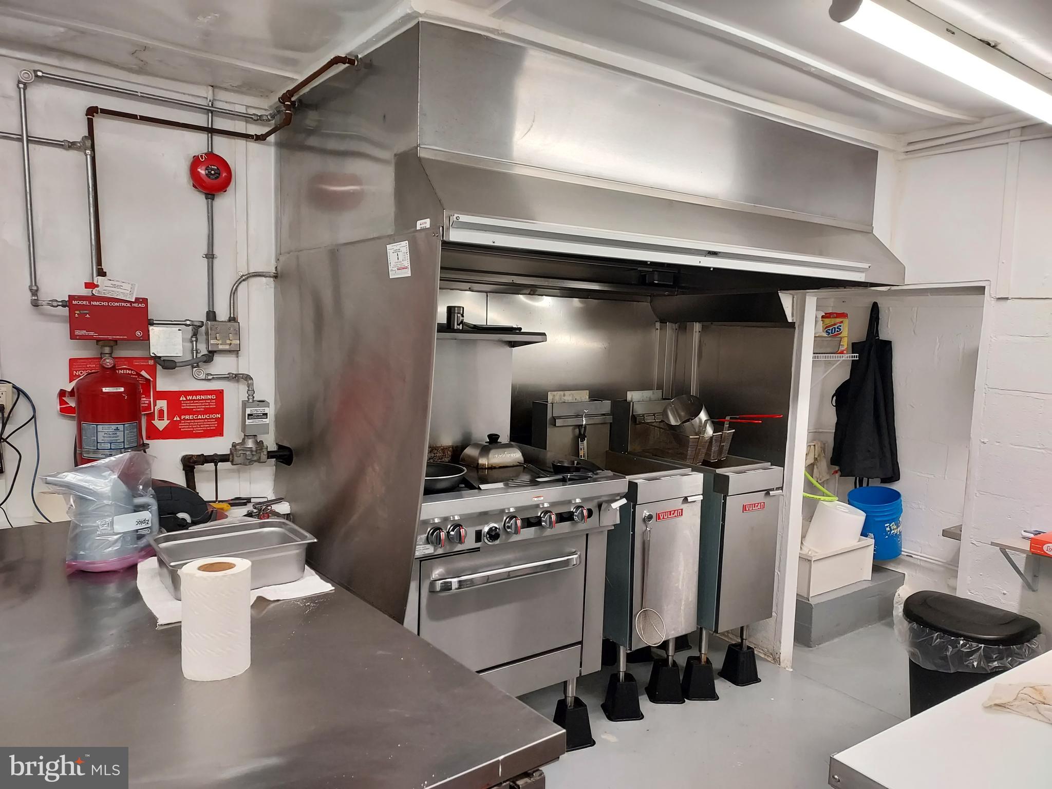 SOLOMONS ISLAND - Commercial Sale