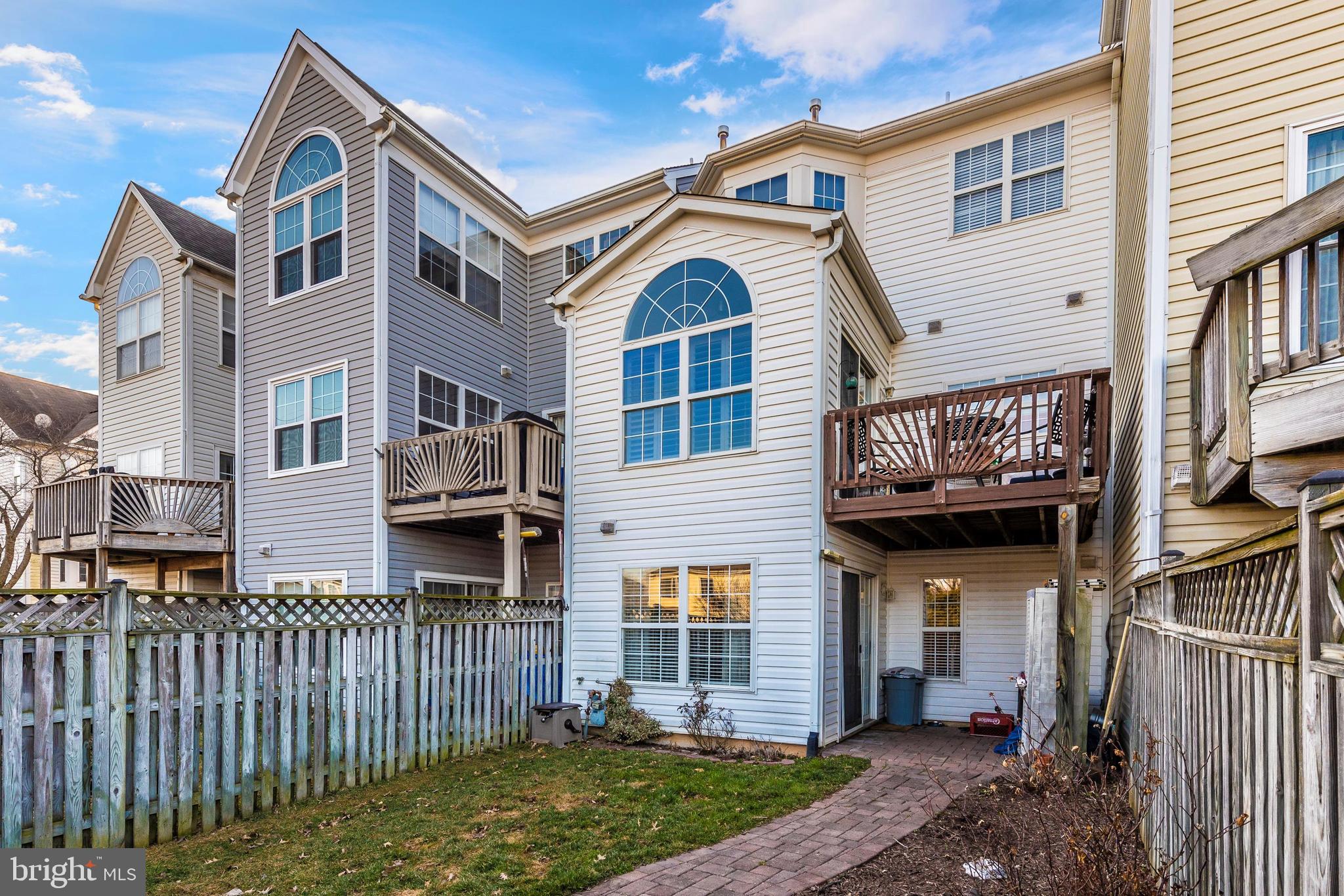 TUSCARORA KNOLLS - Residential