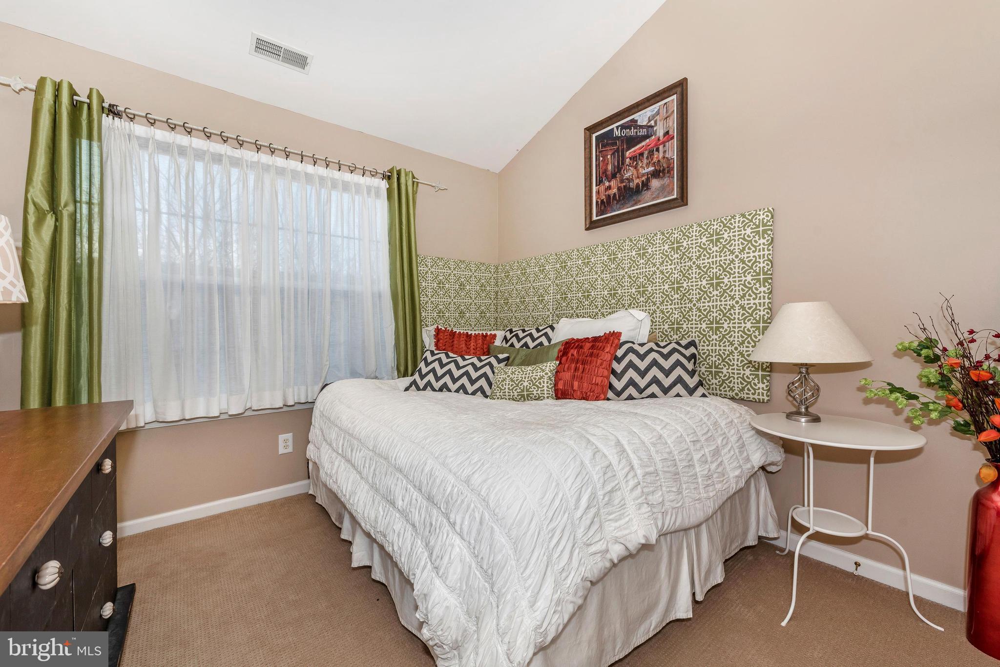 TUSCARORA KNOLLS - Residential