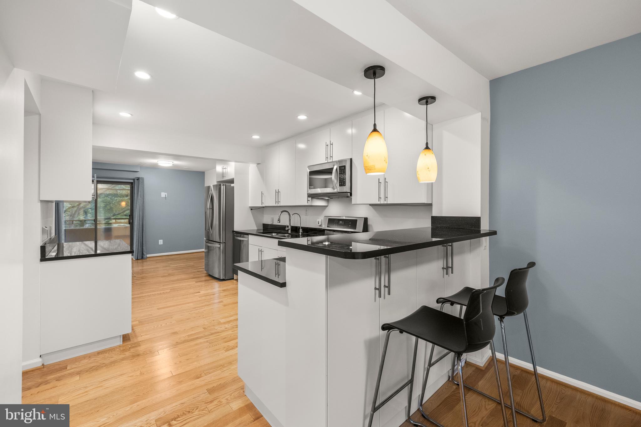 RESTON - Residential