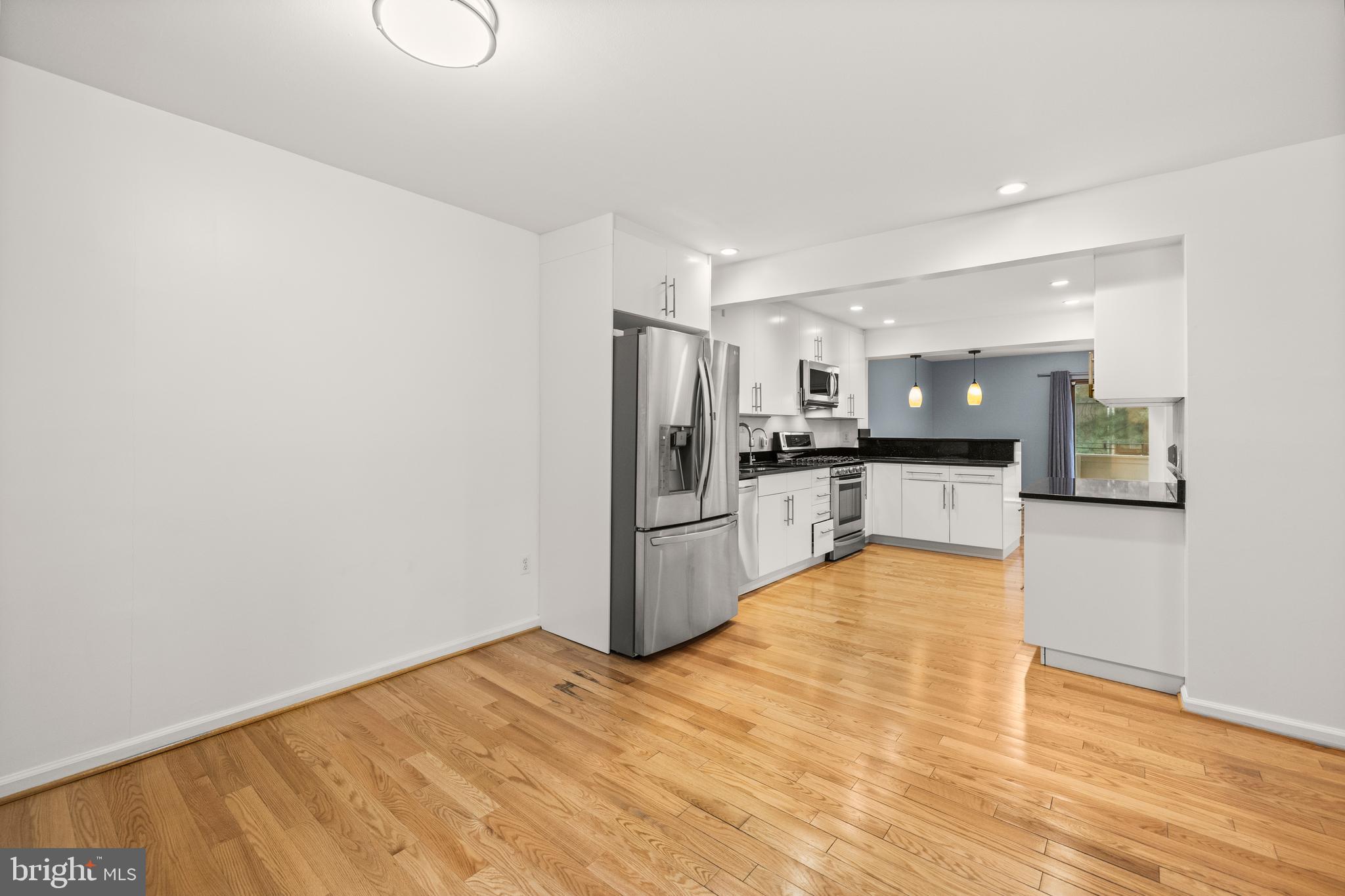 RESTON - Residential