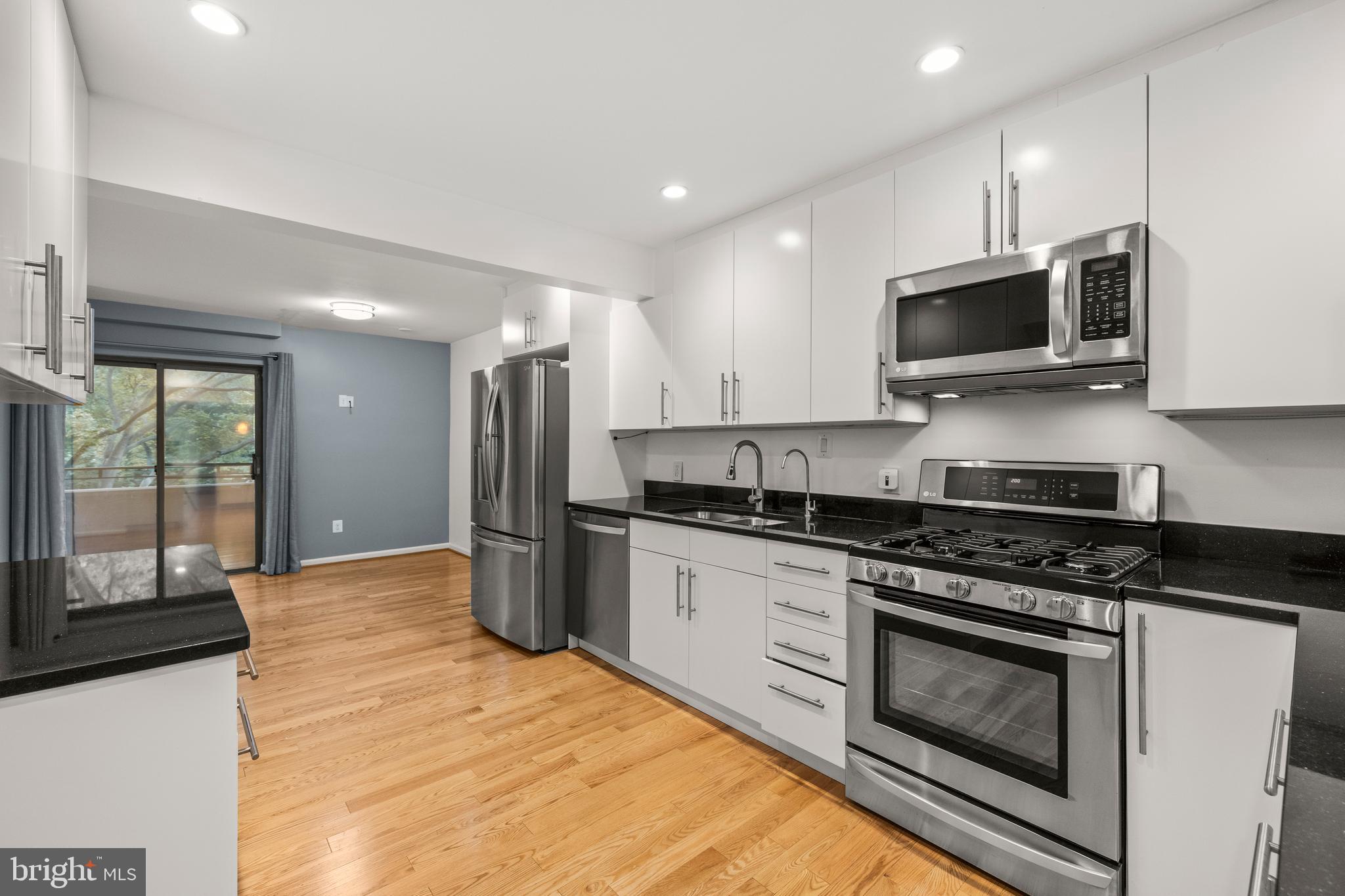 RESTON - Residential