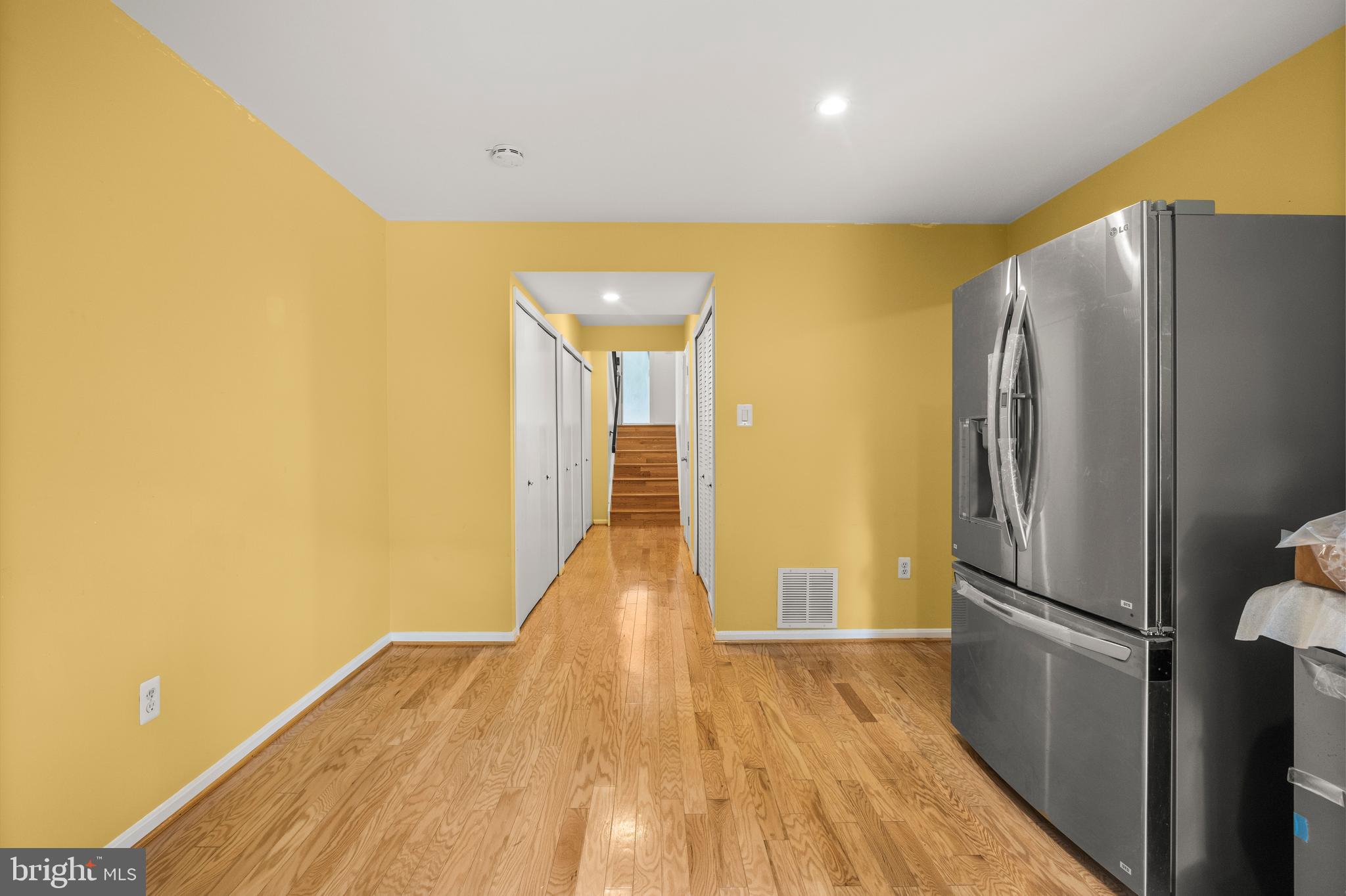 RESTON - Residential