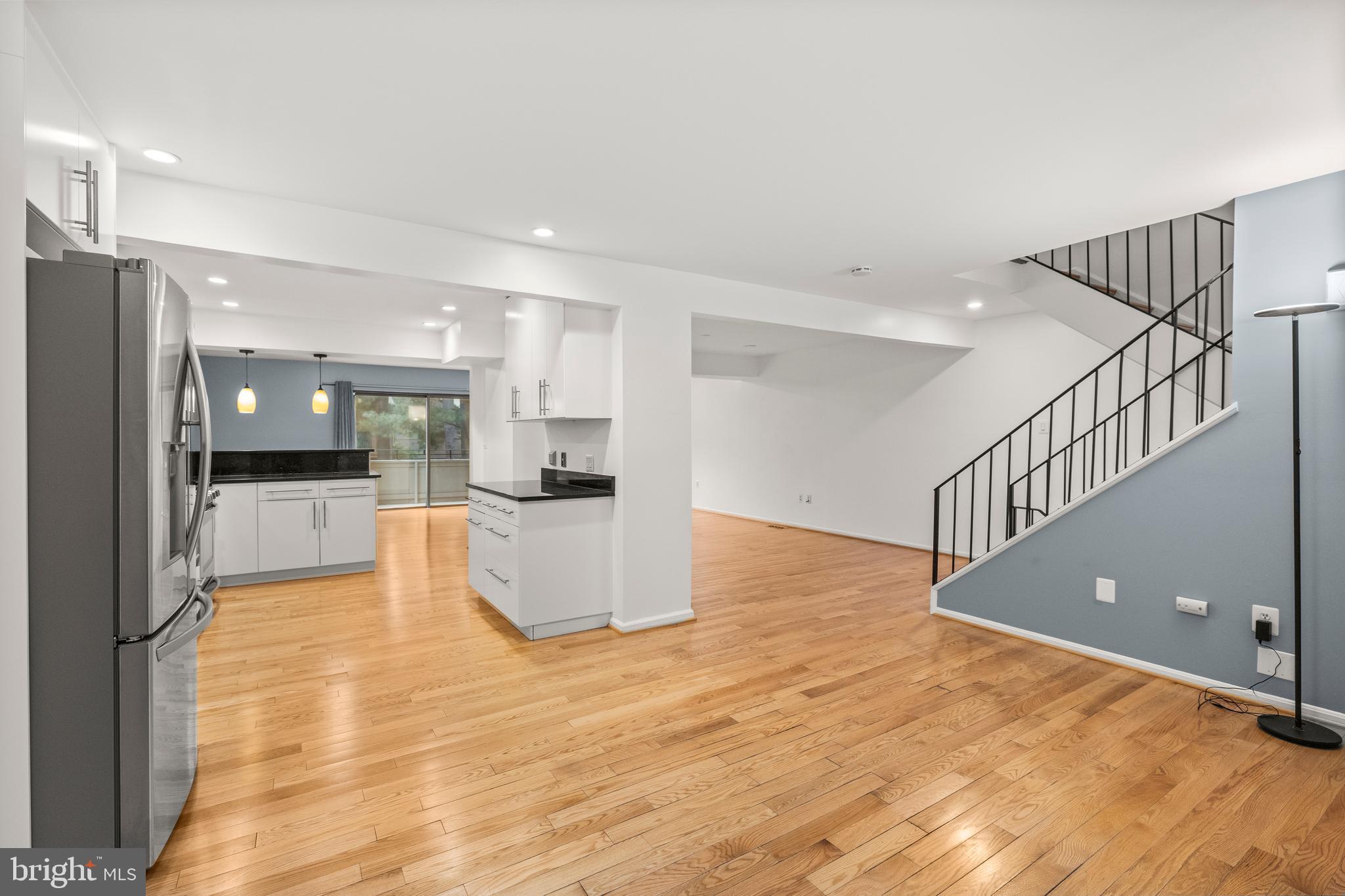 RESTON - Residential