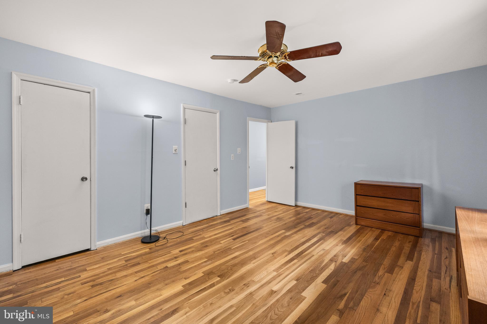 RESTON - Residential