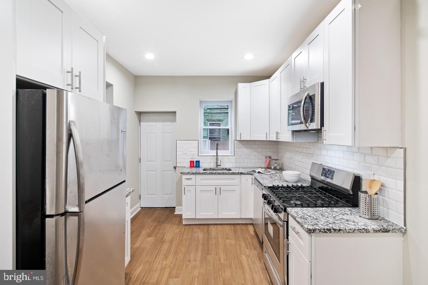 POINT BREEZE - Residential