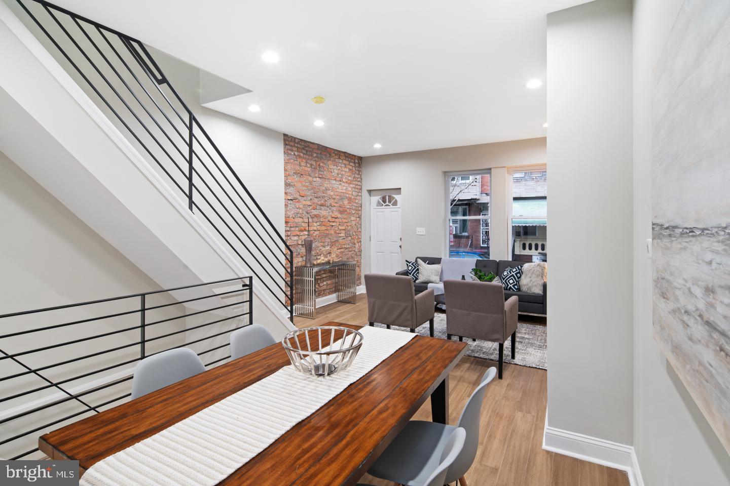 POINT BREEZE - Residential