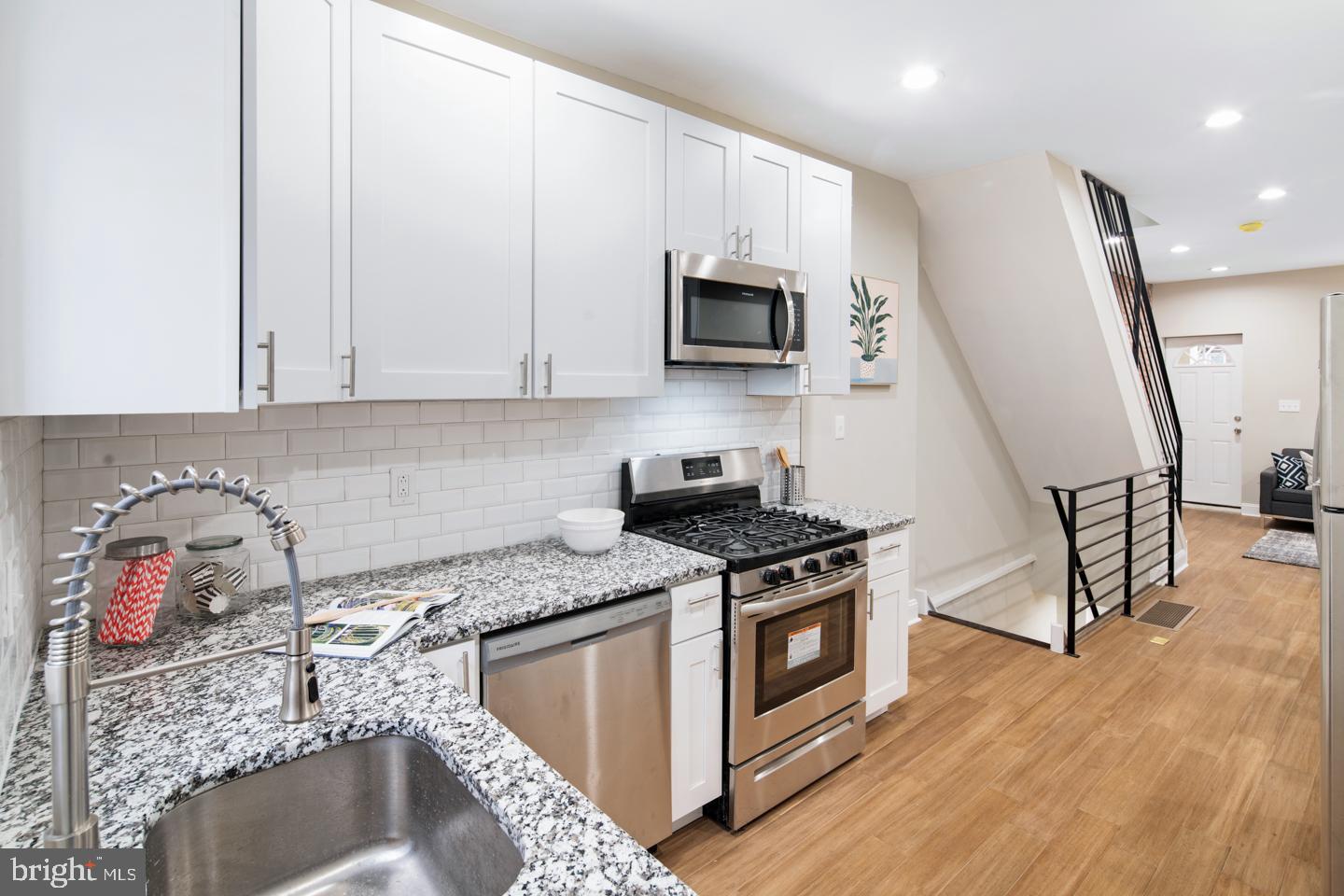 POINT BREEZE - Residential