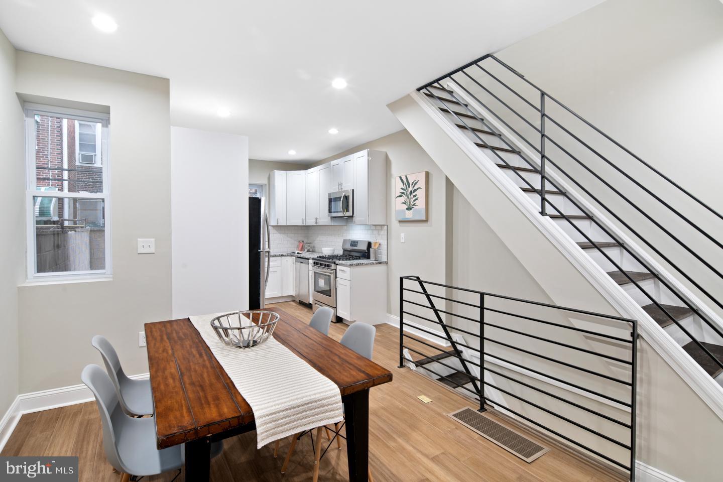 POINT BREEZE - Residential