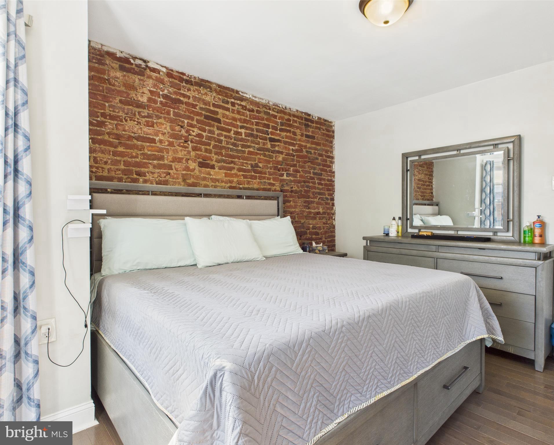 COBBS CREEK - Residential