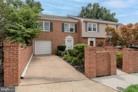 Photo of 3726 12th Street S, ARLINGTON, VA 22204 (MLS # VAAR2076326)