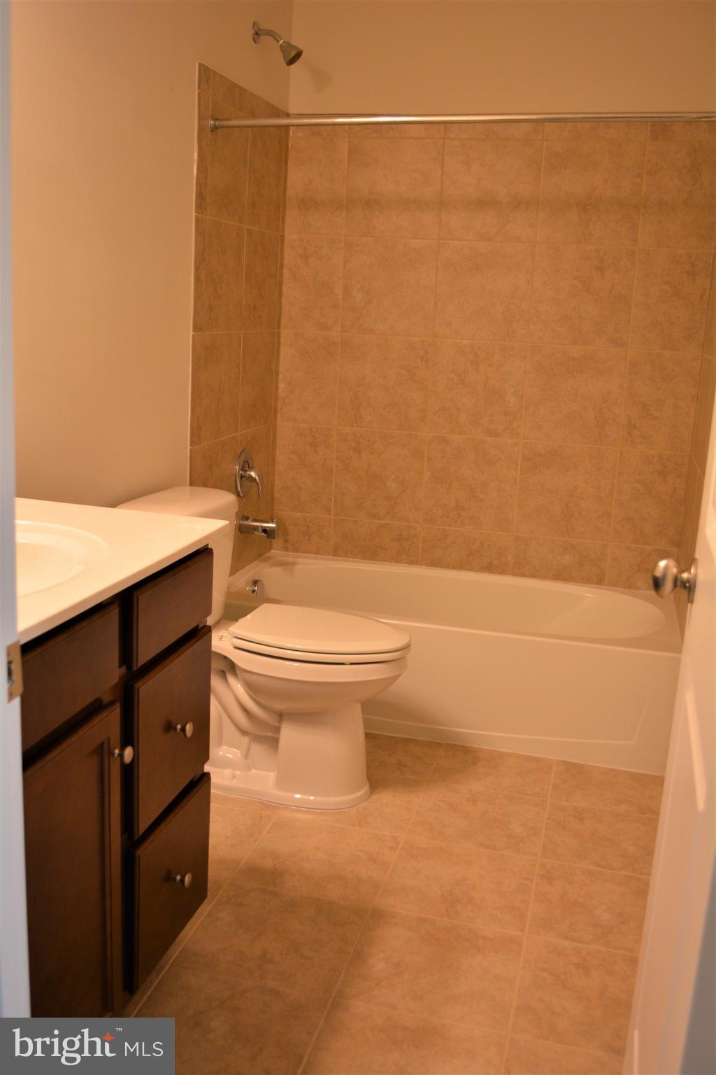 TALLYN RIDGE - Residential Lease