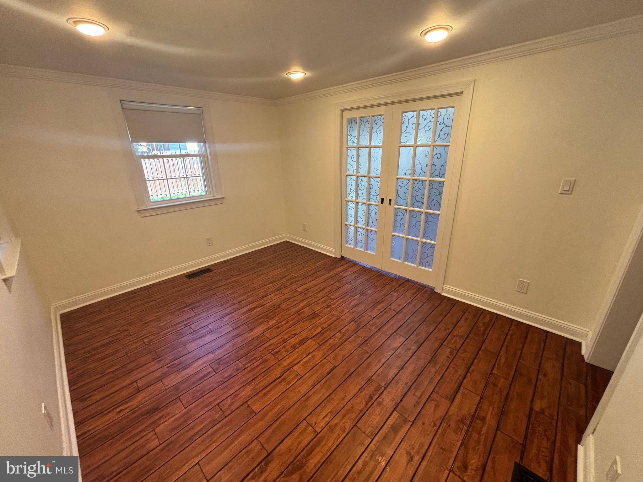 FOX CHASE MANOR - Residential