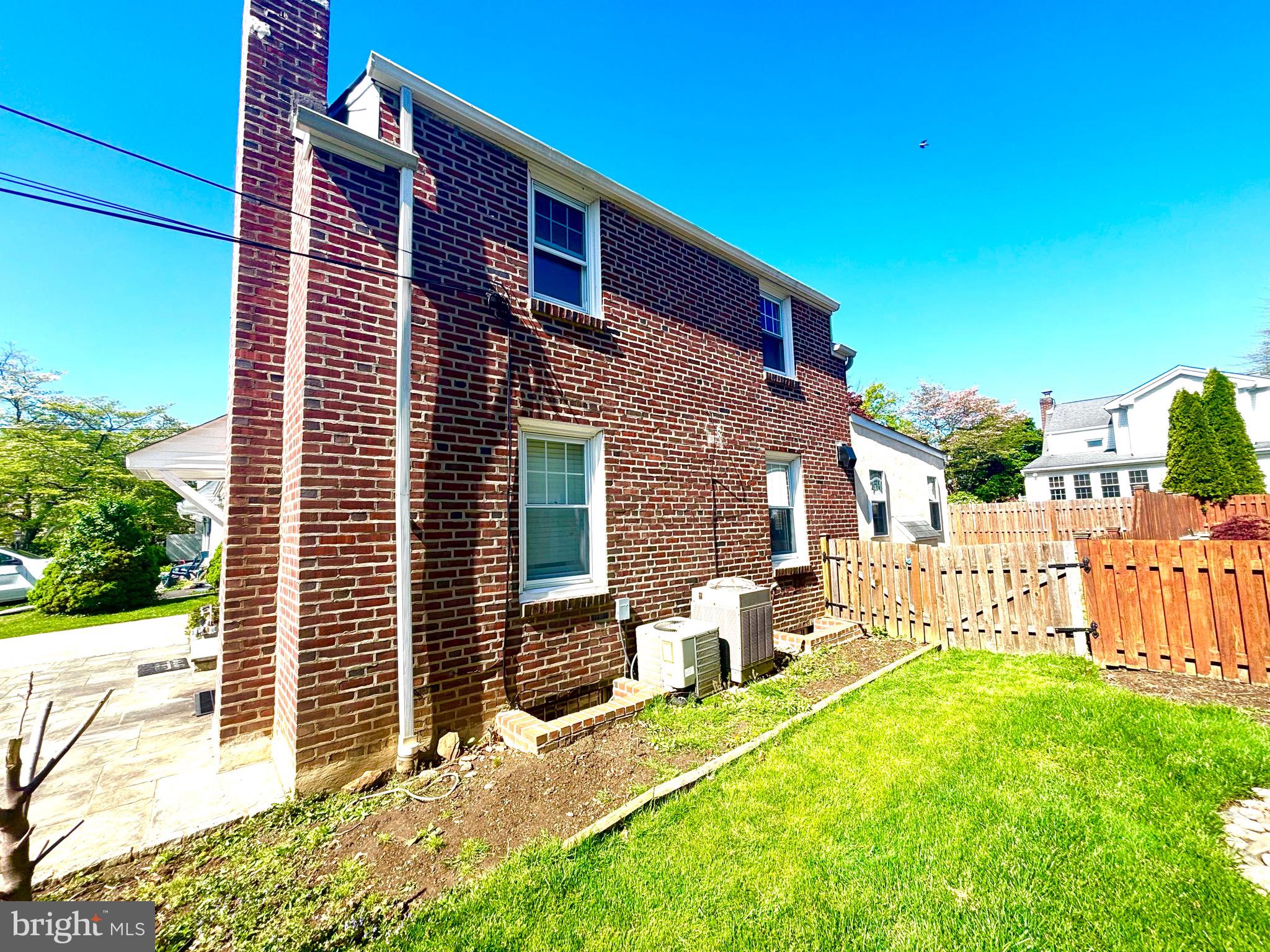FOX CHASE MANOR - Residential