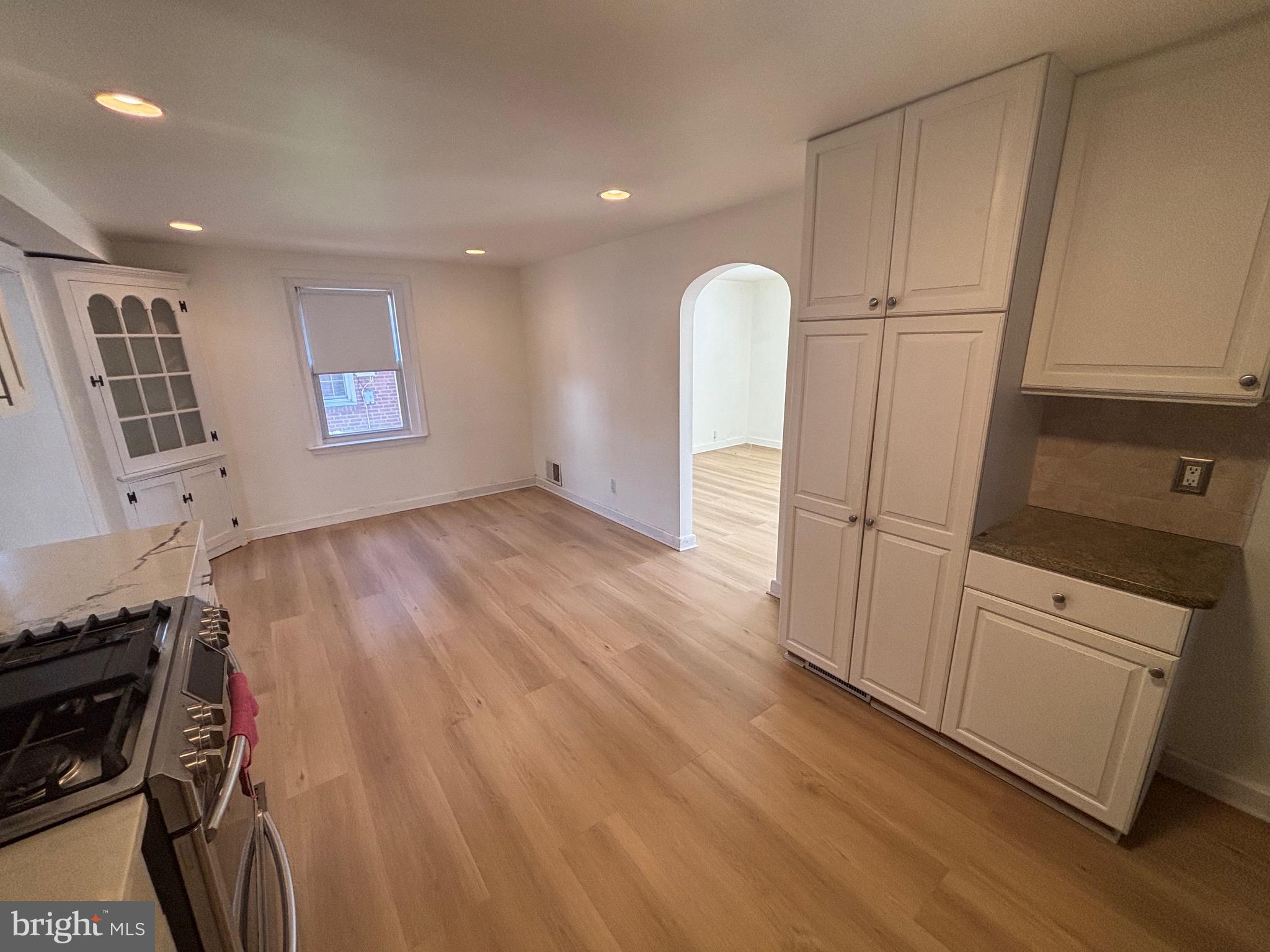 FOX CHASE MANOR - Residential