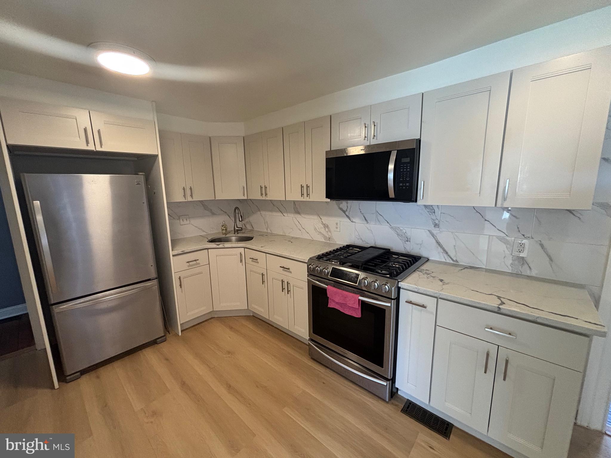 FOX CHASE MANOR - Residential