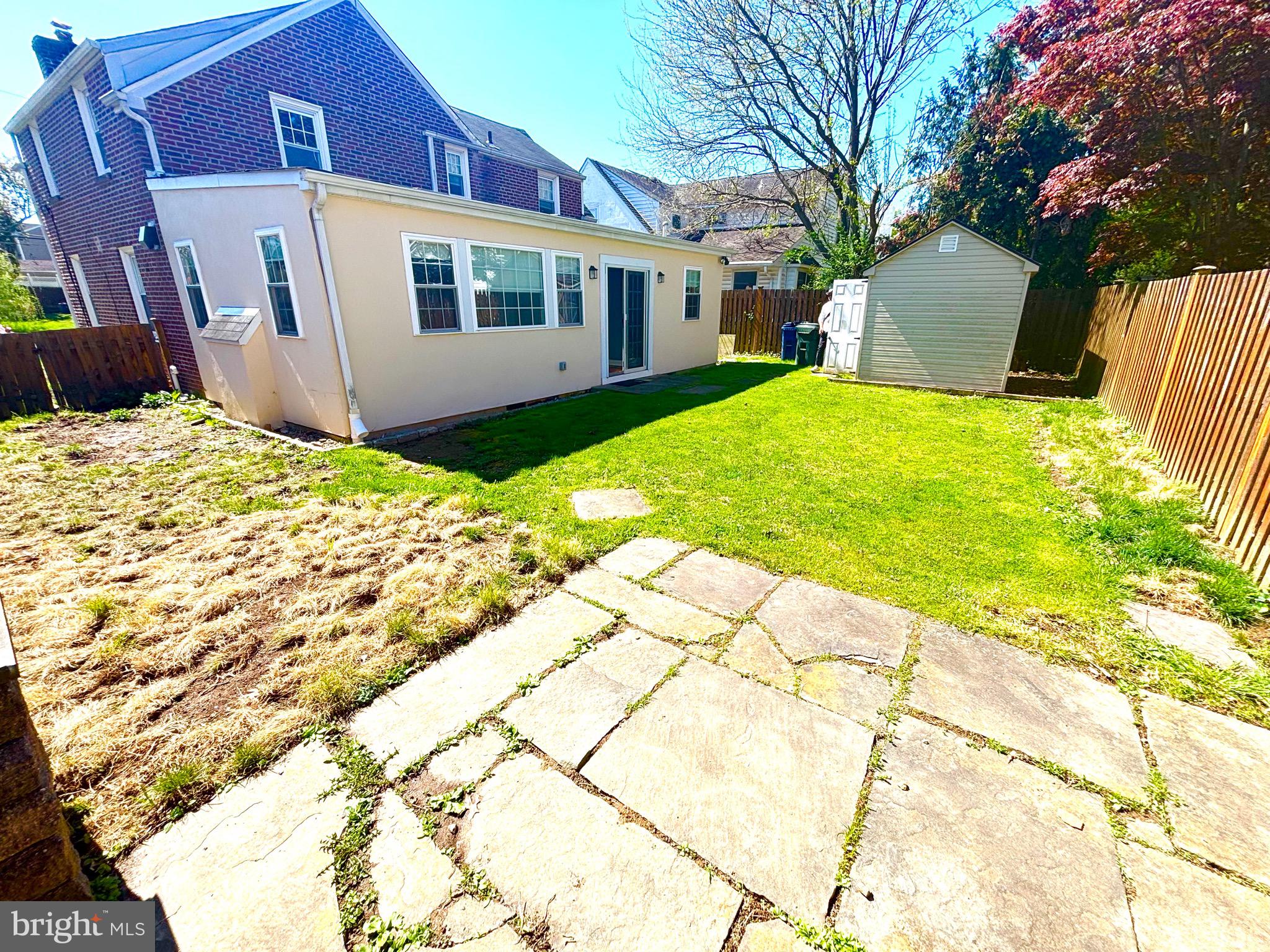 FOX CHASE MANOR - Residential