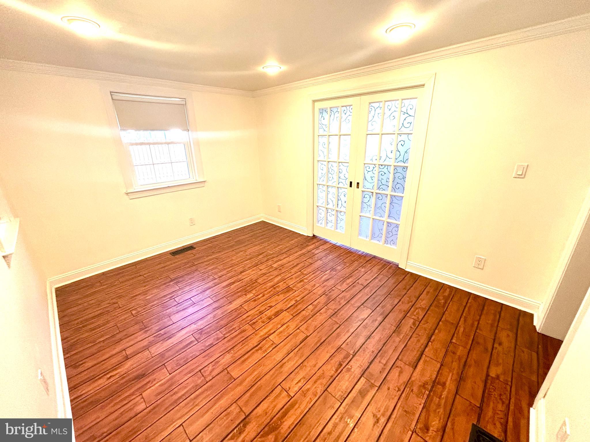 FOX CHASE MANOR - Residential