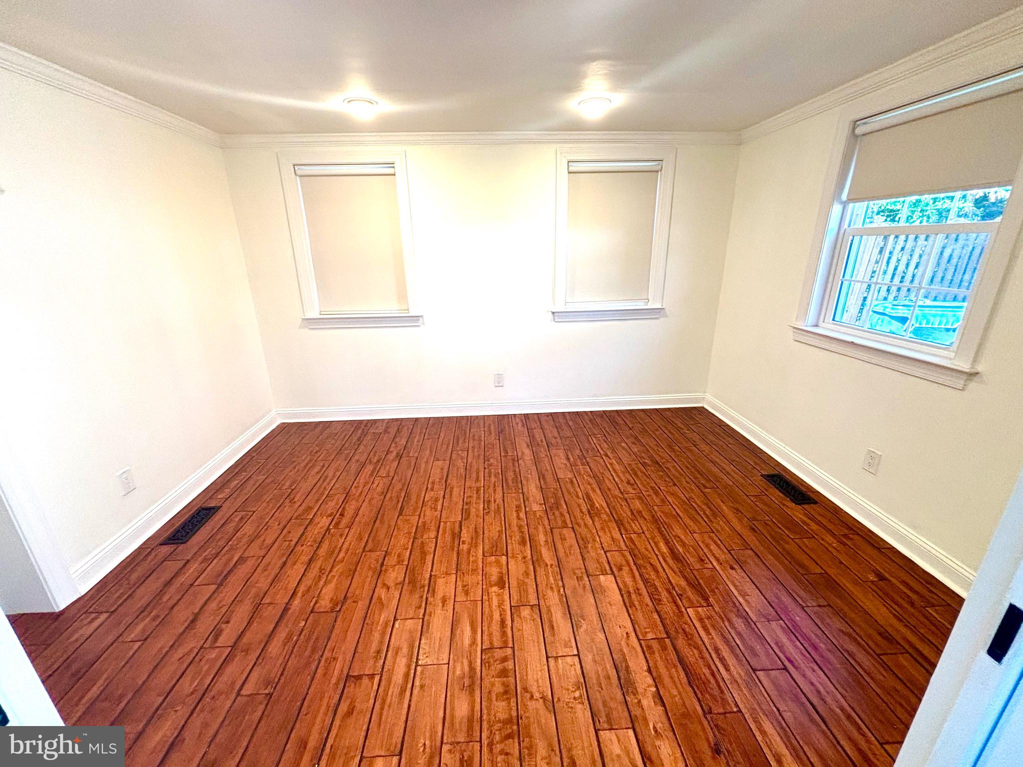 FOX CHASE MANOR - Residential