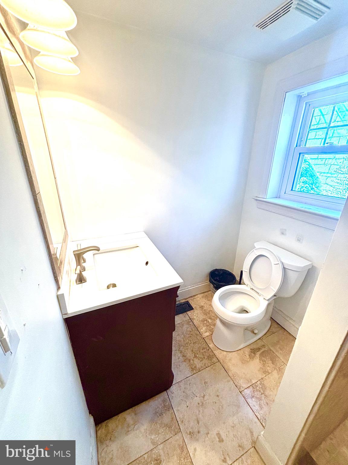 FOX CHASE MANOR - Residential