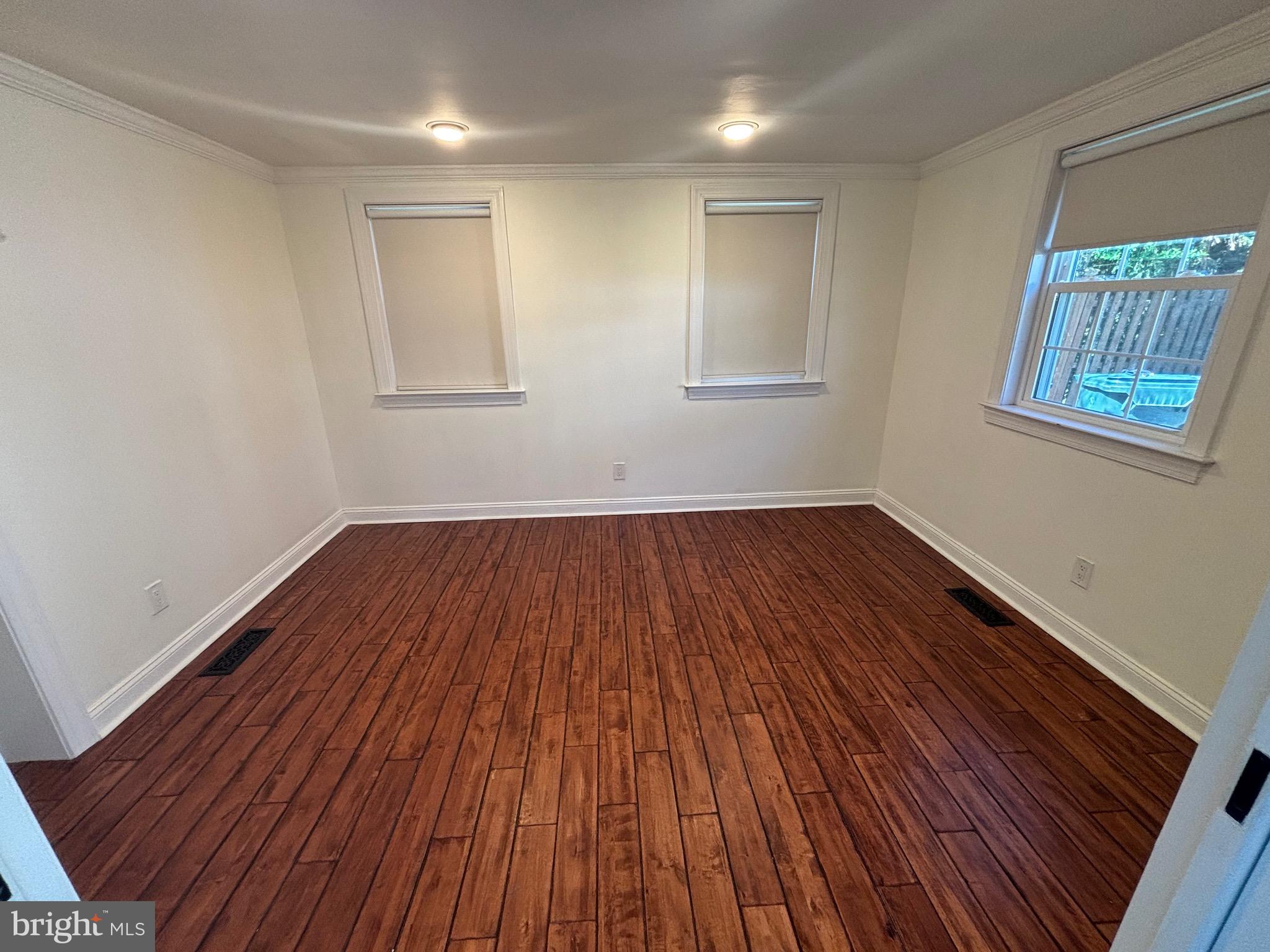 FOX CHASE MANOR - Residential
