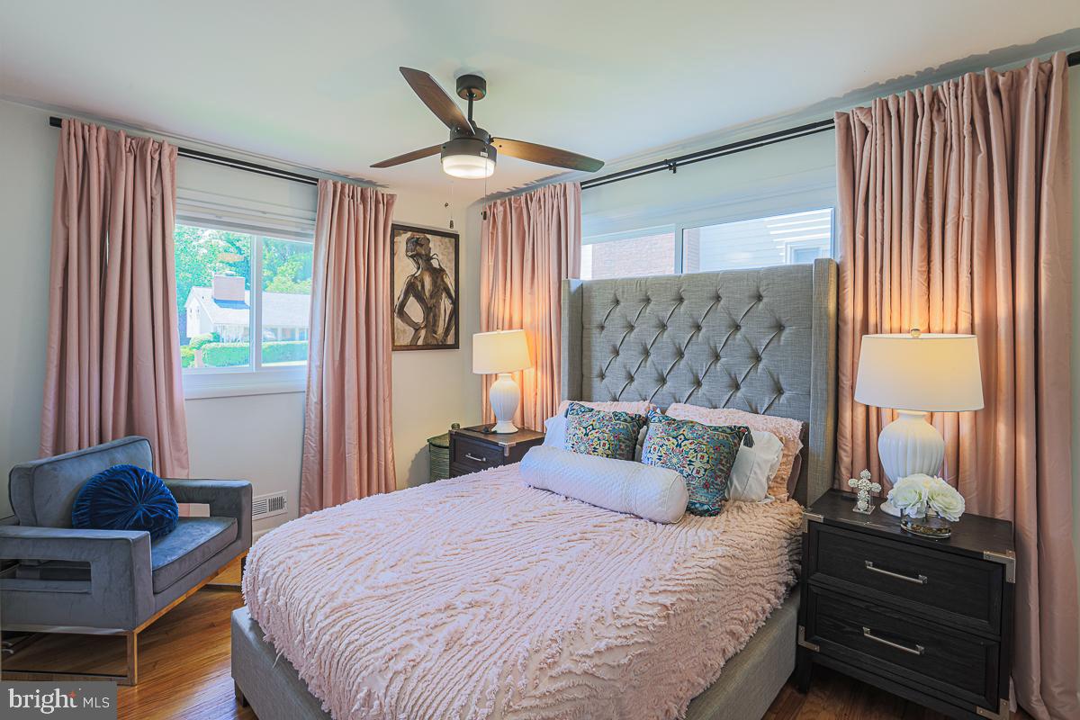 TEN HILLS - Residential