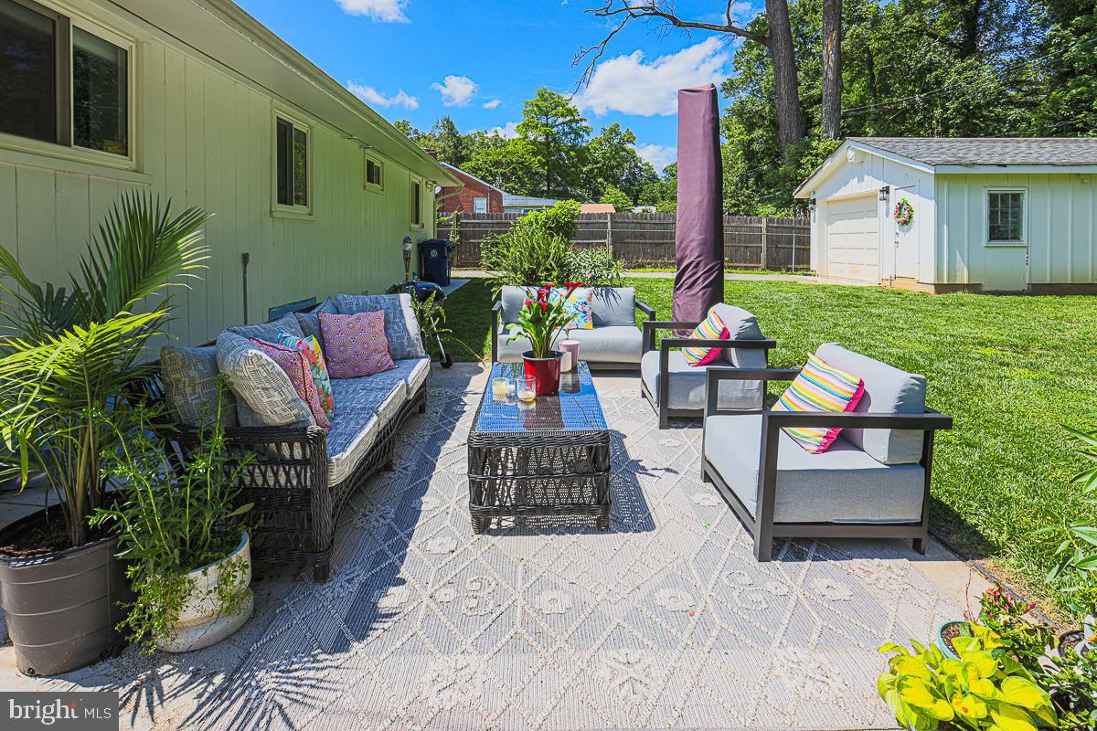 TEN HILLS - Residential