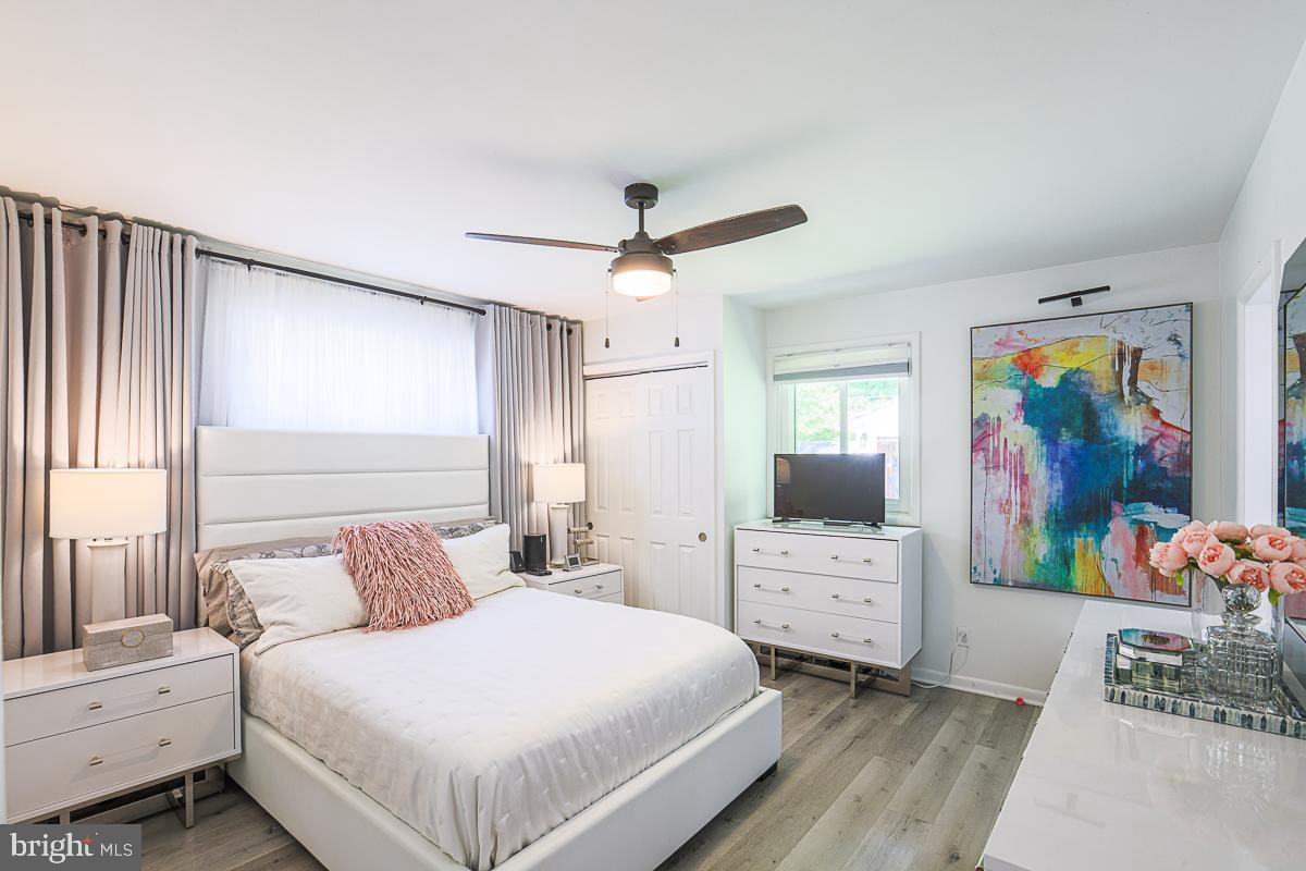 TEN HILLS - Residential