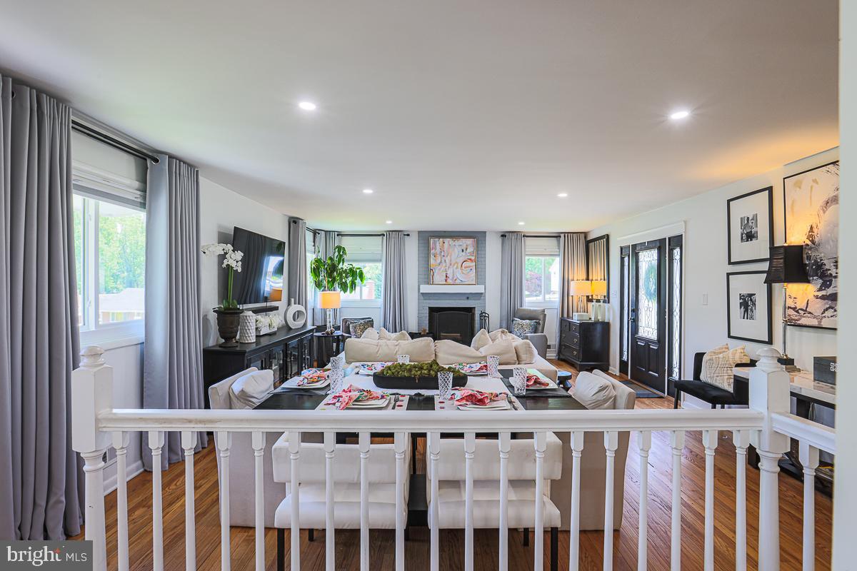 TEN HILLS - Residential