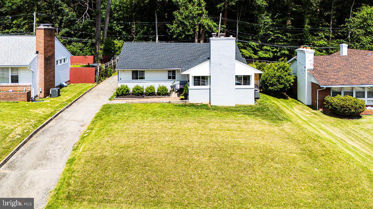 TEN HILLS - Residential