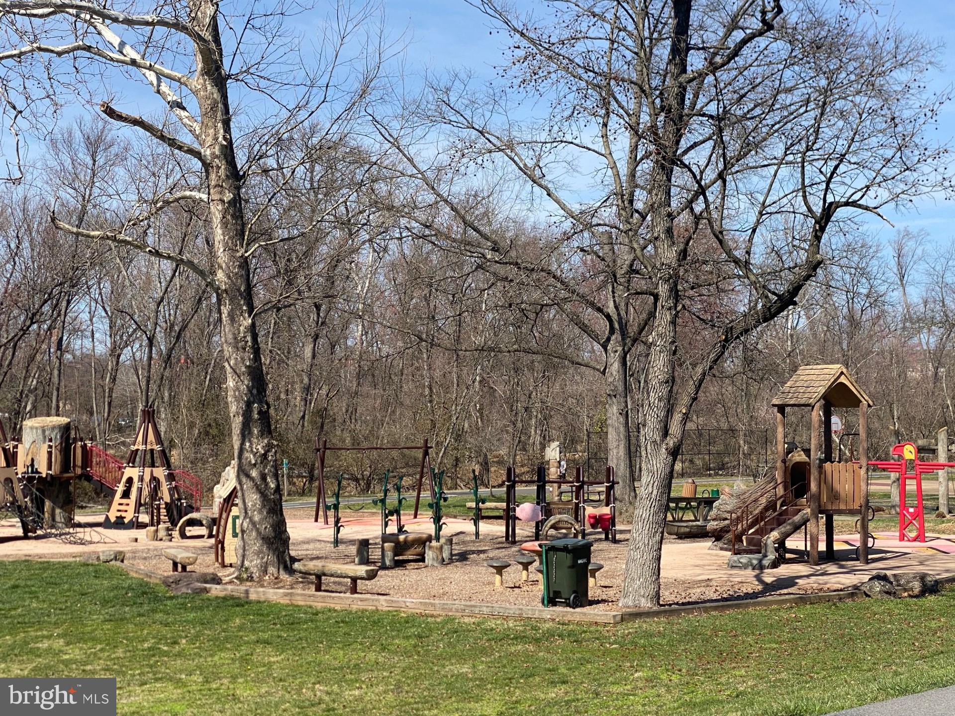 BERWYN HEIGHTS - Residential