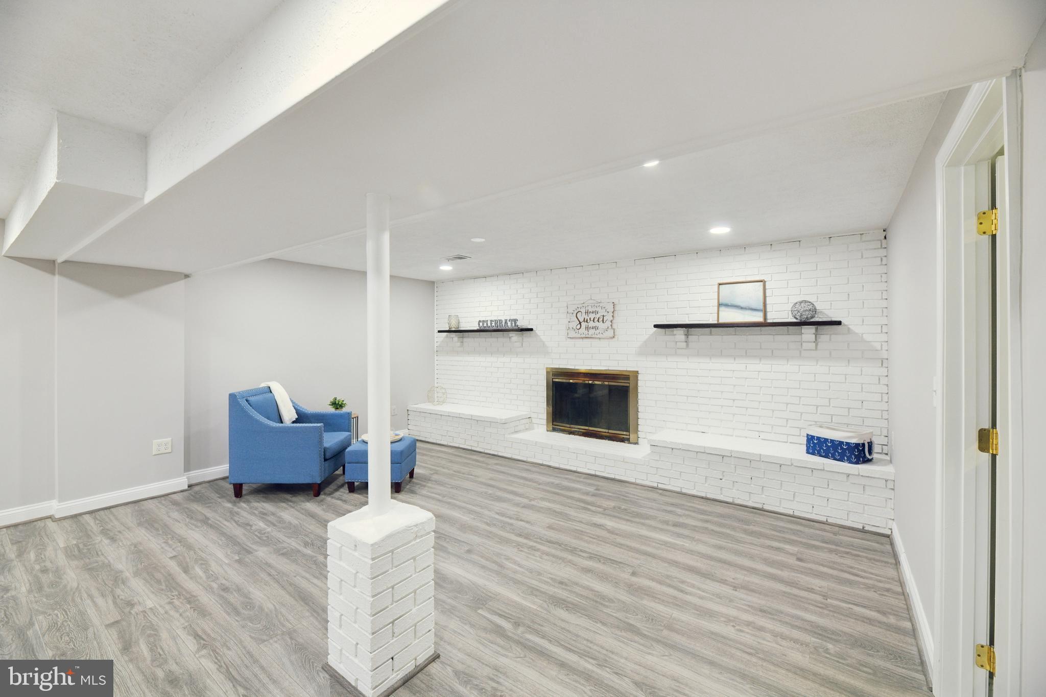 RIVA FARMS - Residential