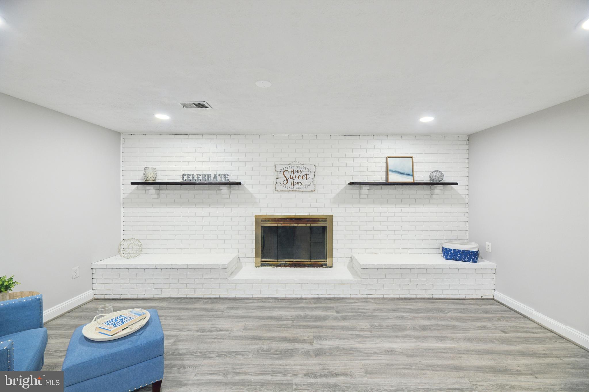 RIVA FARMS - Residential