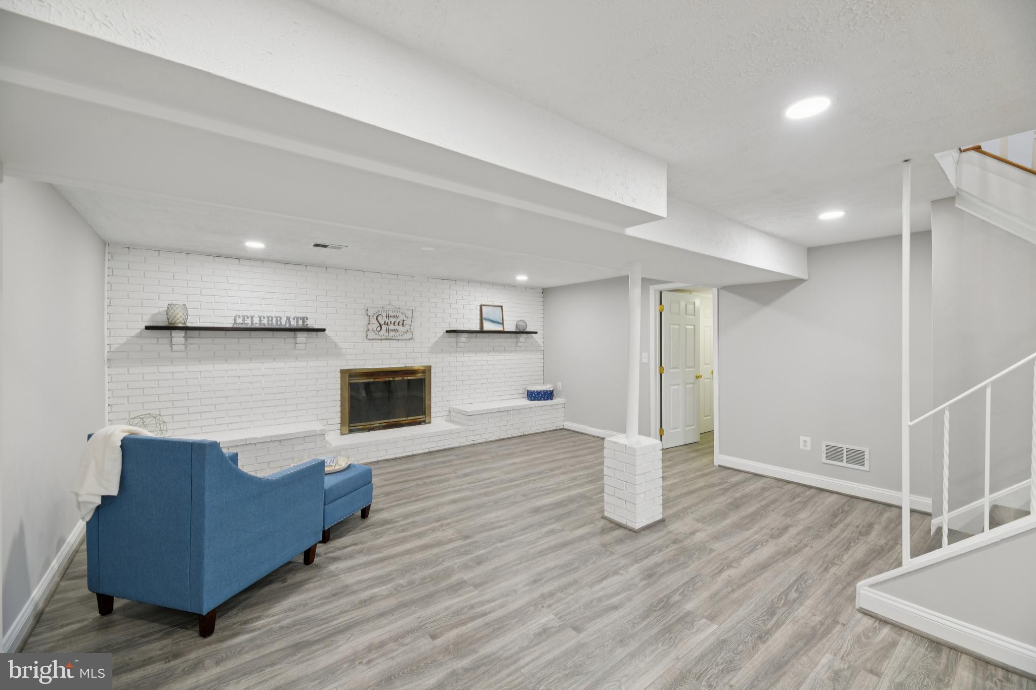 RIVA FARMS - Residential