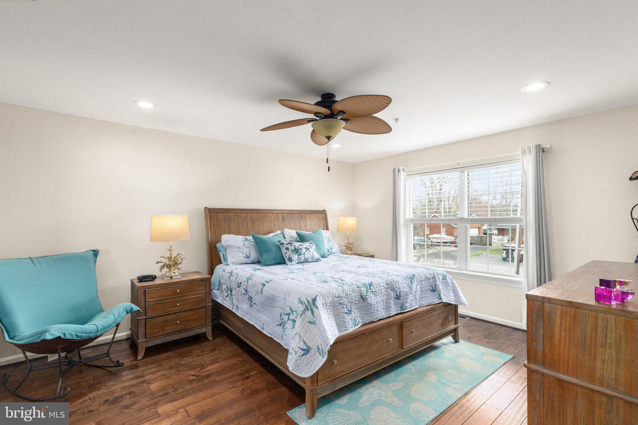 OLIVER BEACH - Residential