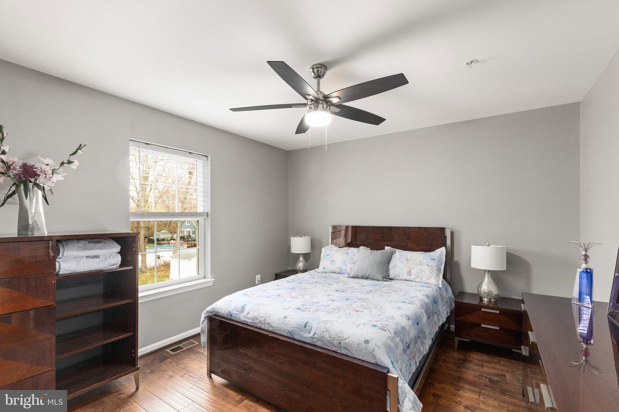 OLIVER BEACH - Residential