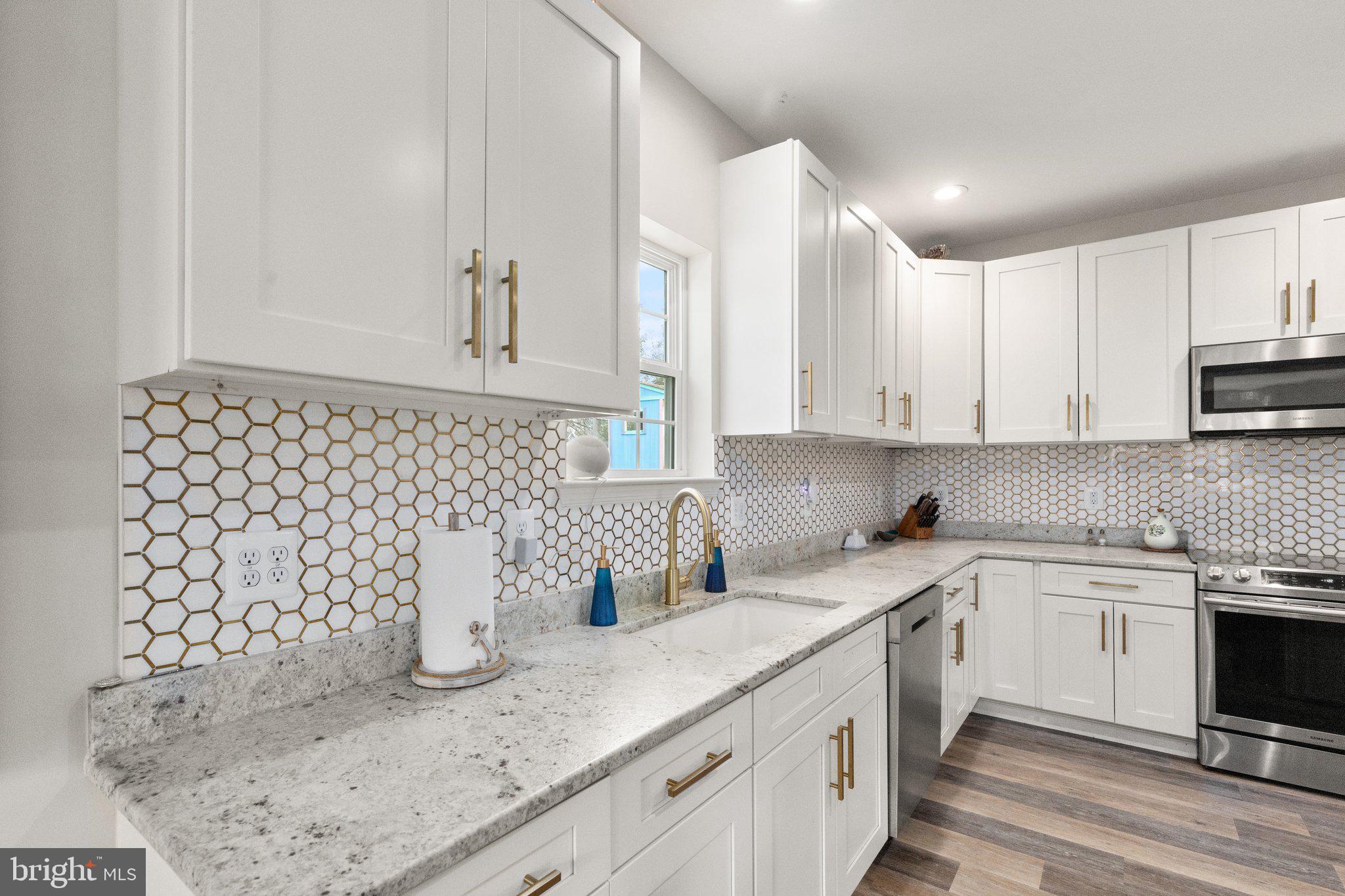 OLIVER BEACH - Residential