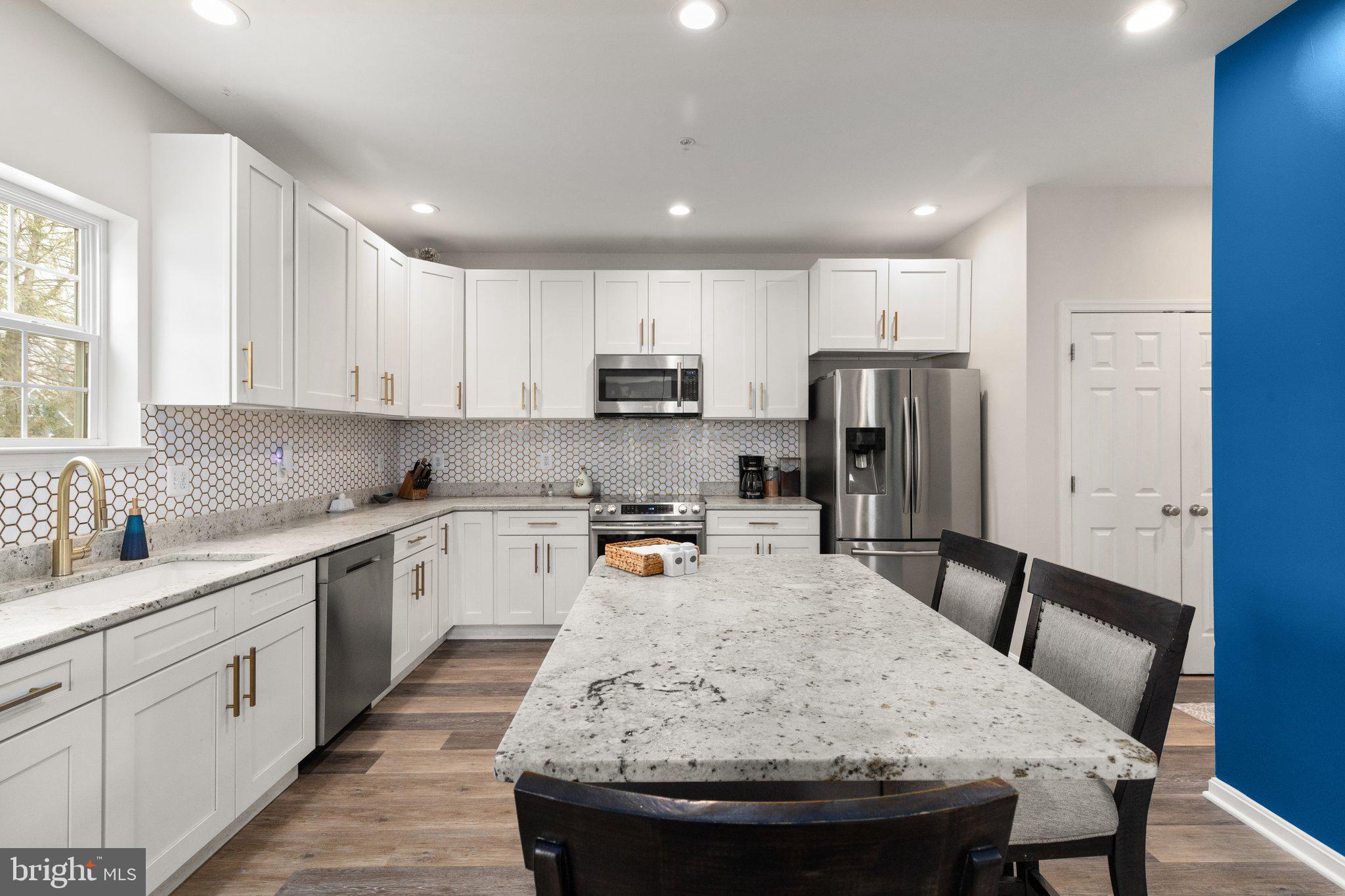 OLIVER BEACH - Residential