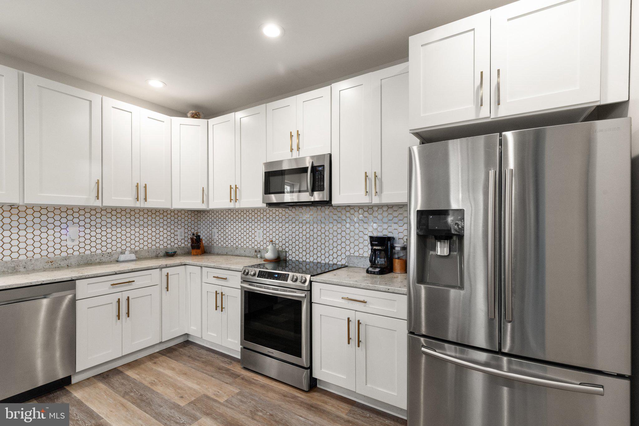 OLIVER BEACH - Residential