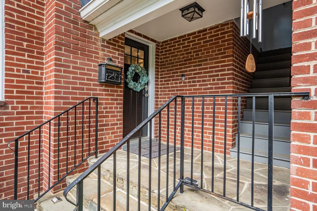 Photo of 9701 Connecticut Avenue, KENSINGTON, MD 20895 (MLS # MDMC2205762)