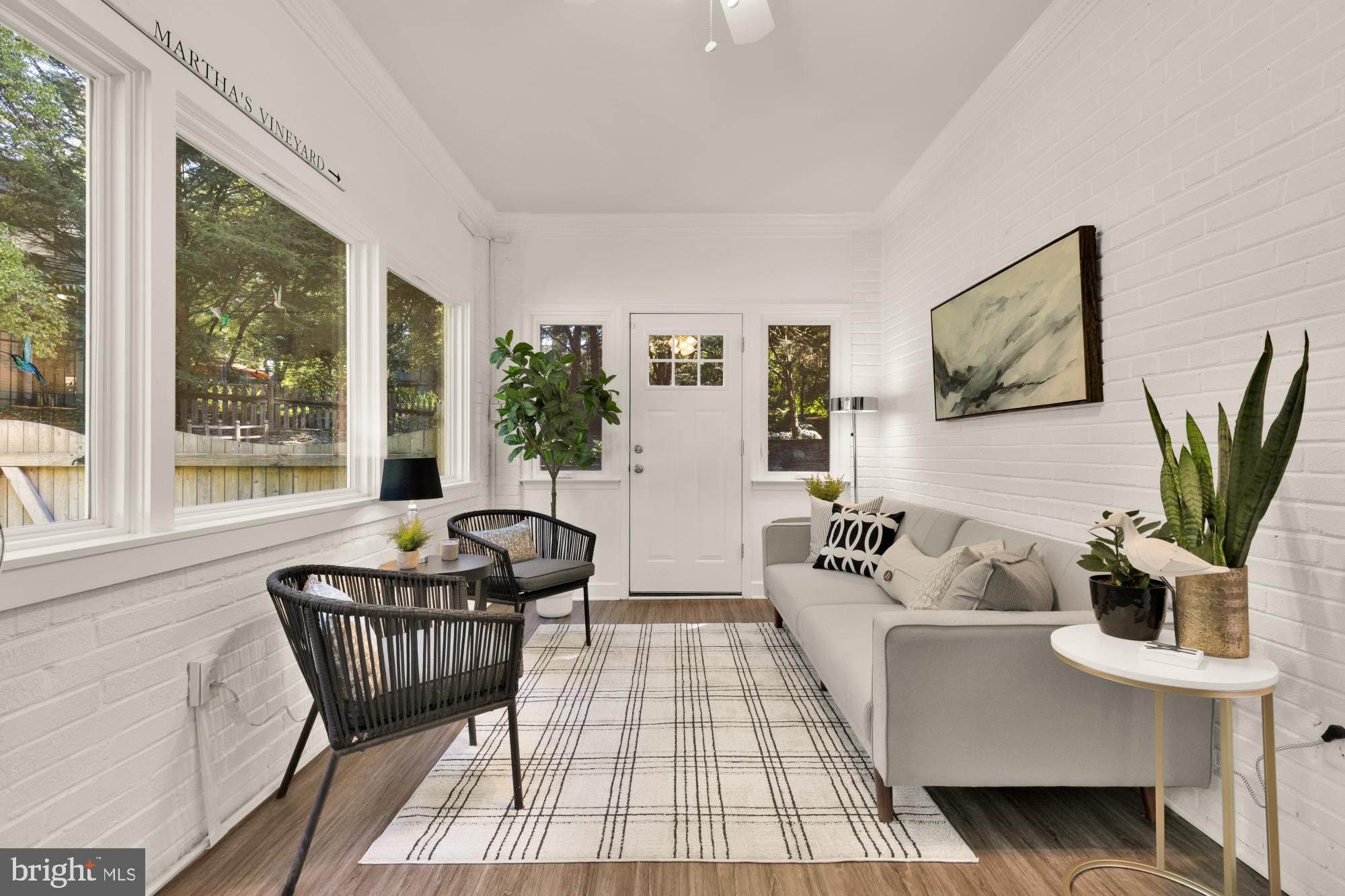 KENSINGTON - Residential Lease