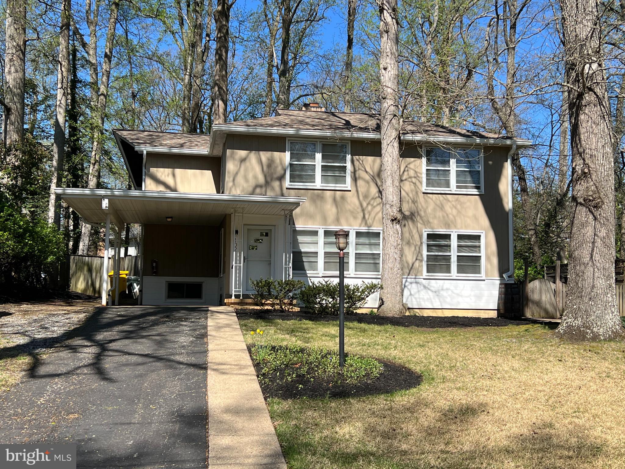 102 OAK DRIVE