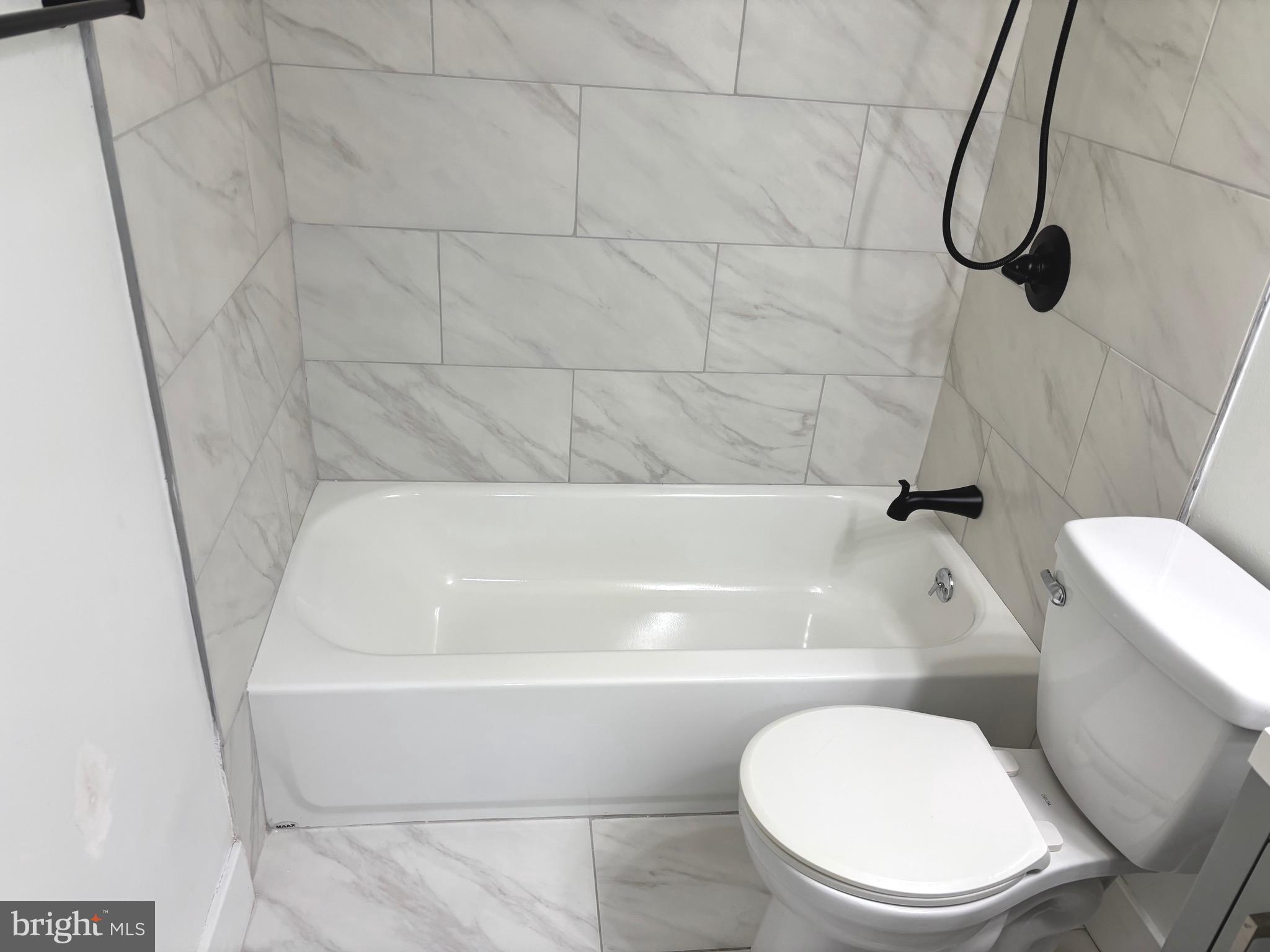 RIGGS HILL - Residential