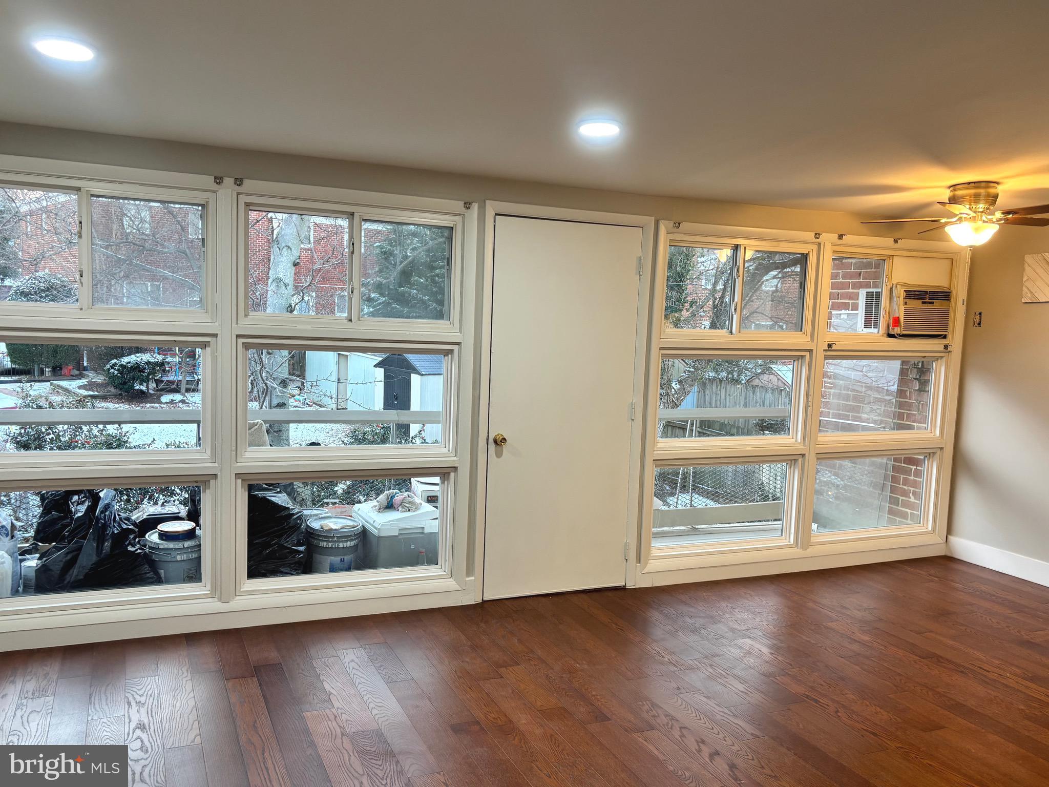 RIGGS HILL - Residential