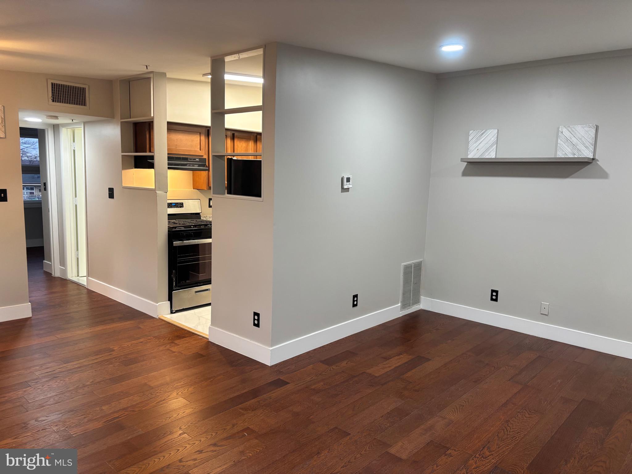 RIGGS HILL - Residential