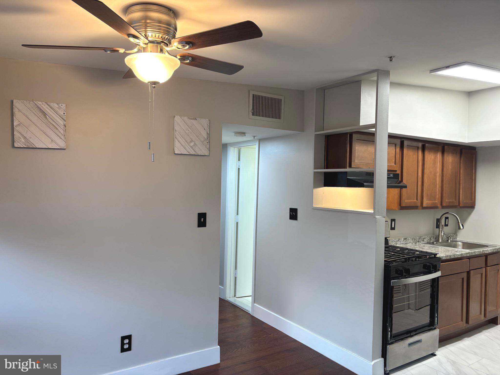 RIGGS HILL - Residential