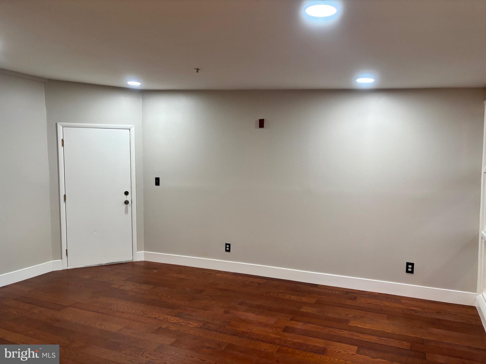 RIGGS HILL - Residential