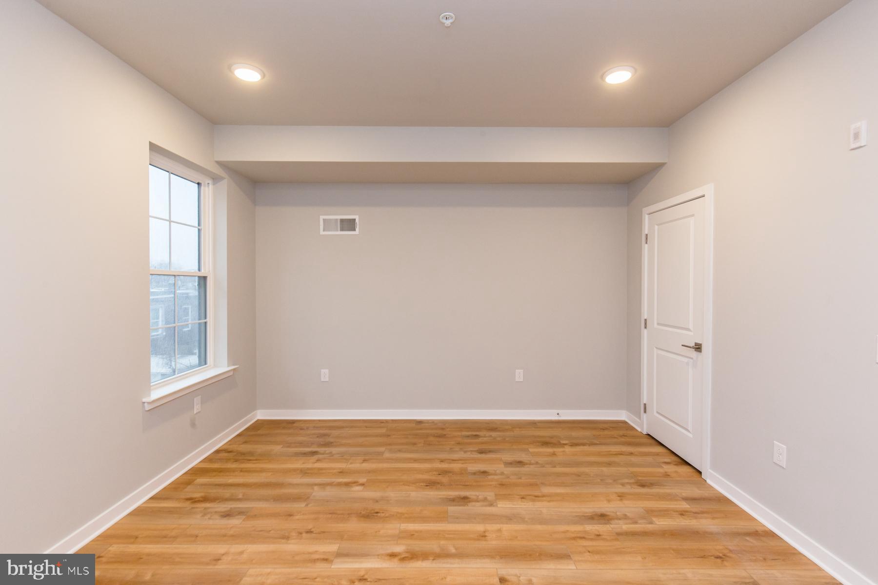 KENSINGTON - Residential Lease