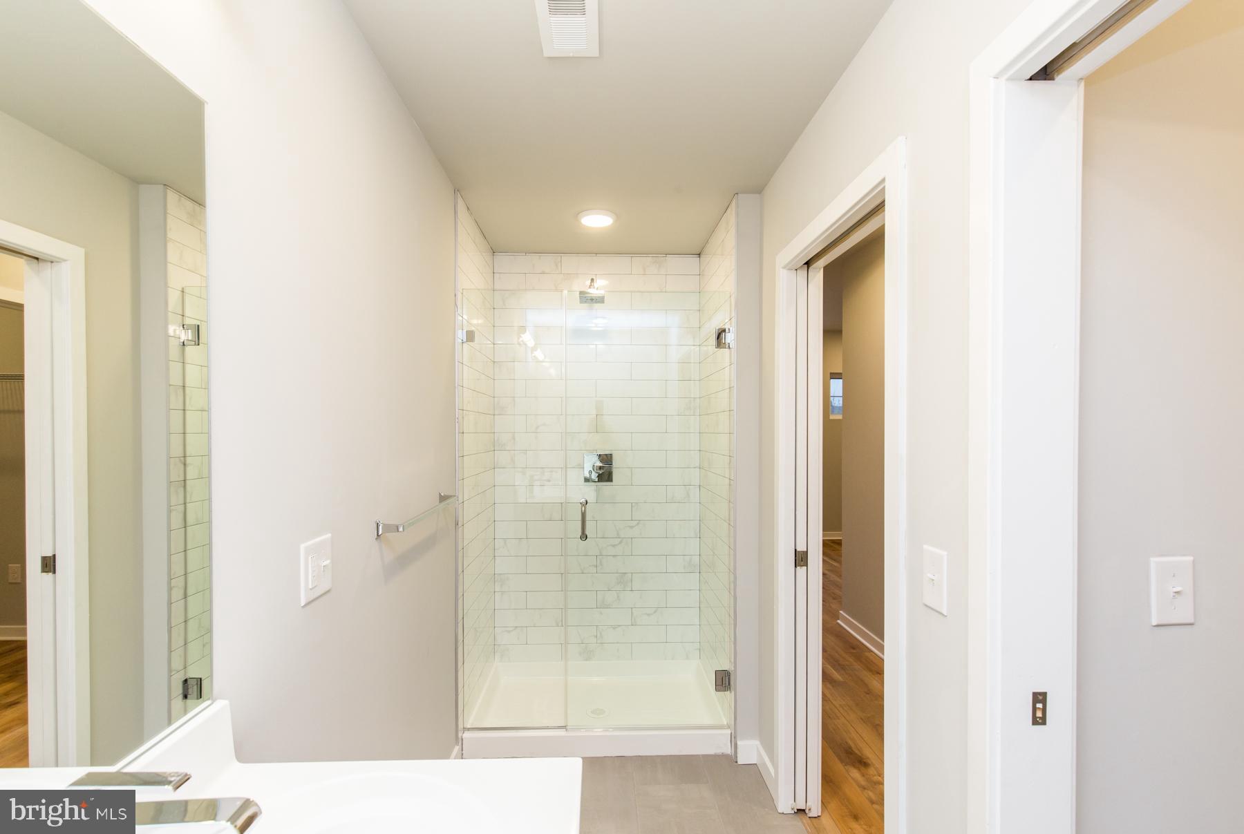 KENSINGTON - Residential Lease