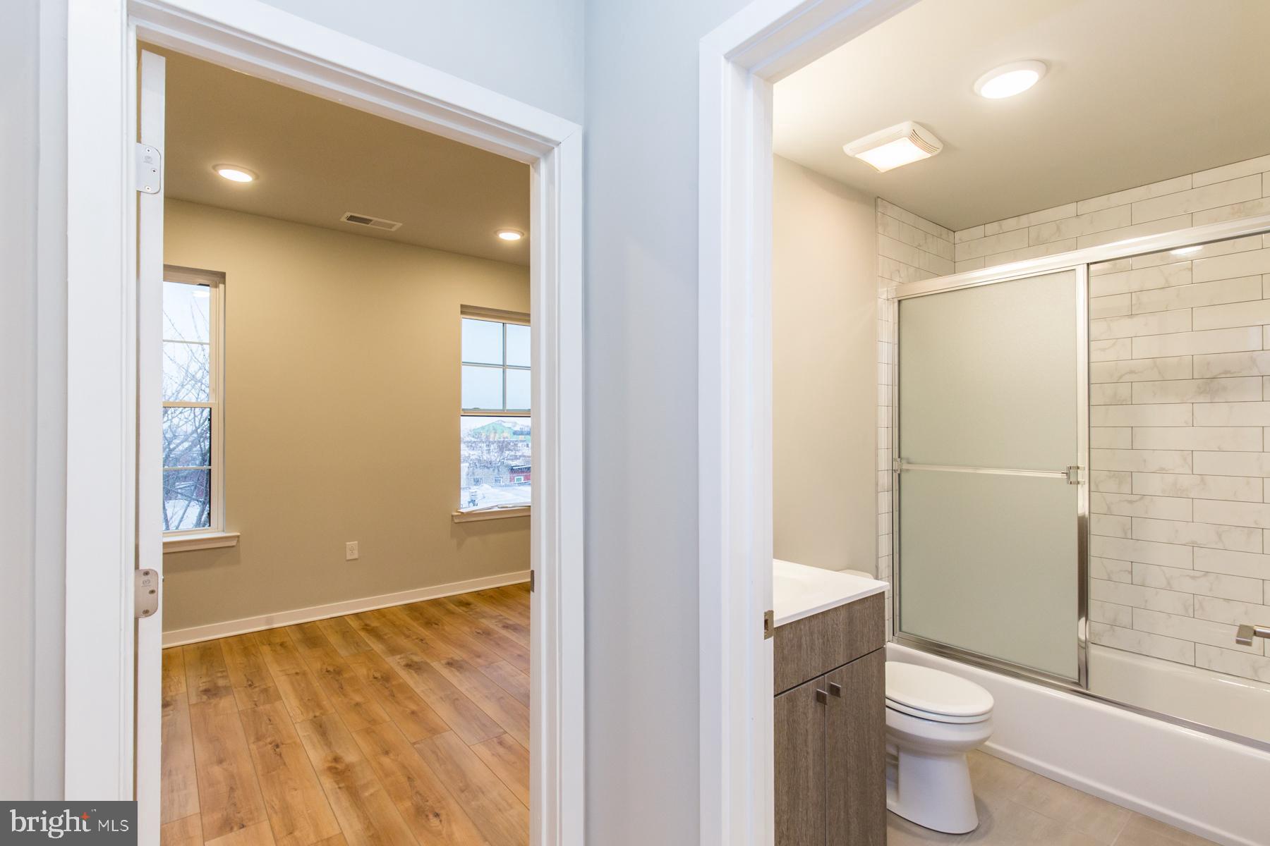 KENSINGTON - Residential Lease